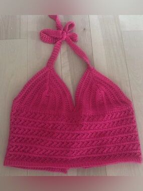 Adorable Handmade Hot Pink Crochet/knitted Halter Top!🩷
